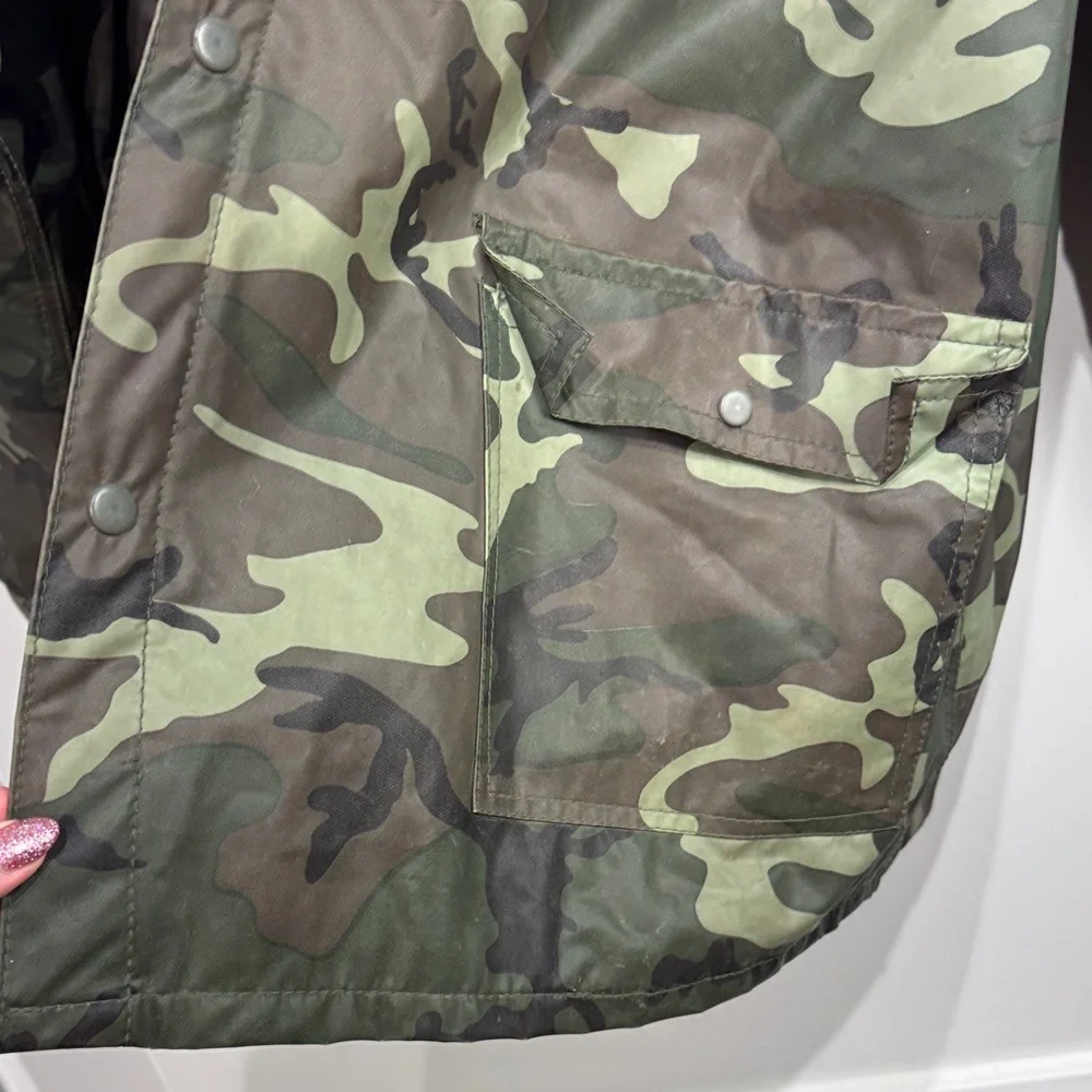 Seaway Men's Quilted Camouflage Jacket. Size XL